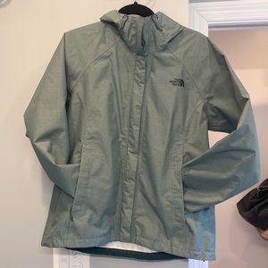 Women’s North Face Venture Rain Jacket with hood and vents Sz large